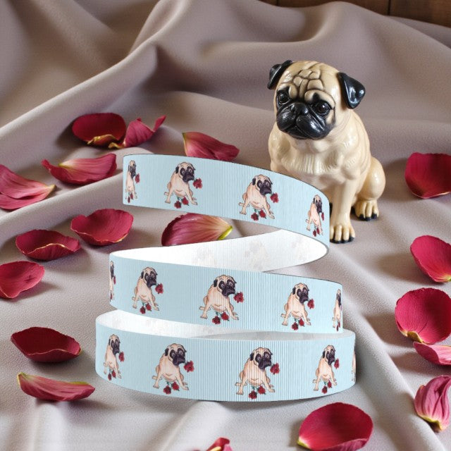 🐾 „Tierische Romantik für Deine Projekte – Verspieltes Mops-Ripsband mit Rose“ 🌹