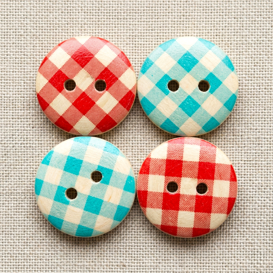 Wooden button, checkered in red & blue