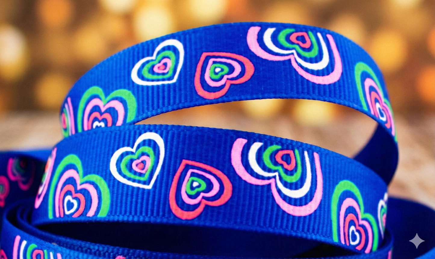 „Blue Heart Wave – Verspieltes Herzchen-Ripsband in Royalblau & Bunt“ 16mm