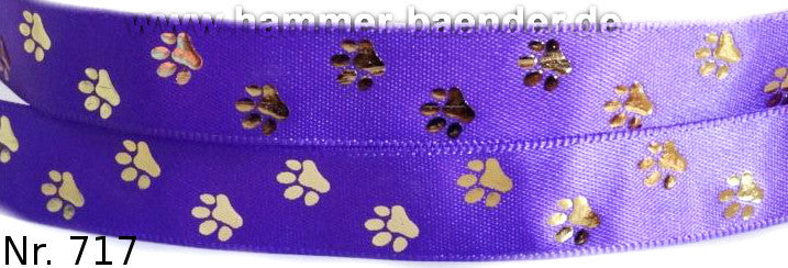 Pfotenabdrücke auf Satin