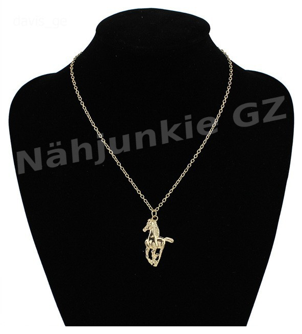 18k gold-plated necklace with elegant horse pendant