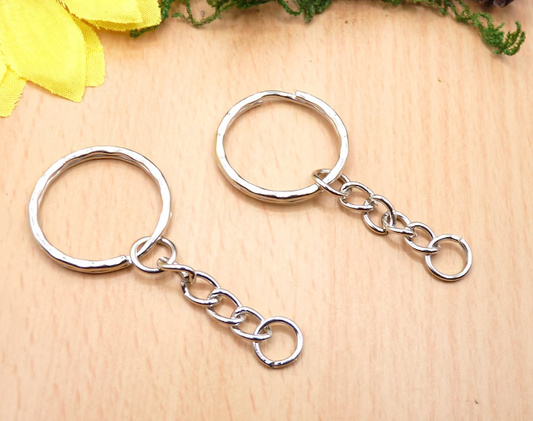 Schlüsselring 25mm mit Kette in silbern