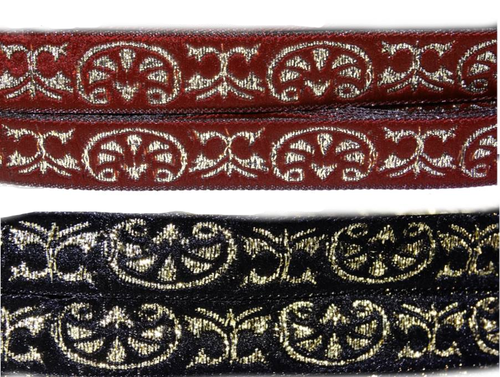 Webband mit goldener Webung in Rot oder Schwarz