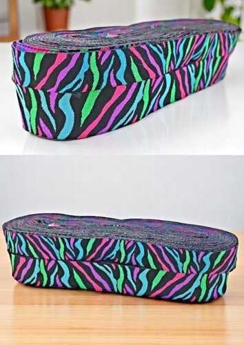 Zebra Mania – 16mm wide woven ribbon in a wild striped look