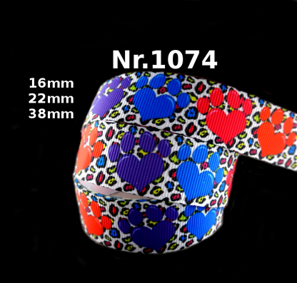 Pfotenabdrücke auf Leopardenmuster