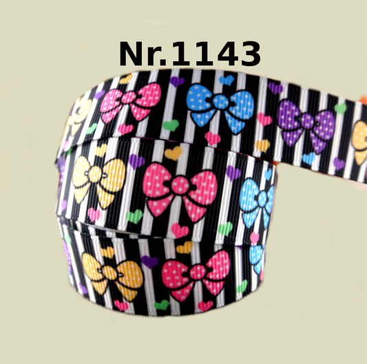 Verspielt & Stylisch: Buntes Schleifen-Herz-Band auf Streifen – 22mm