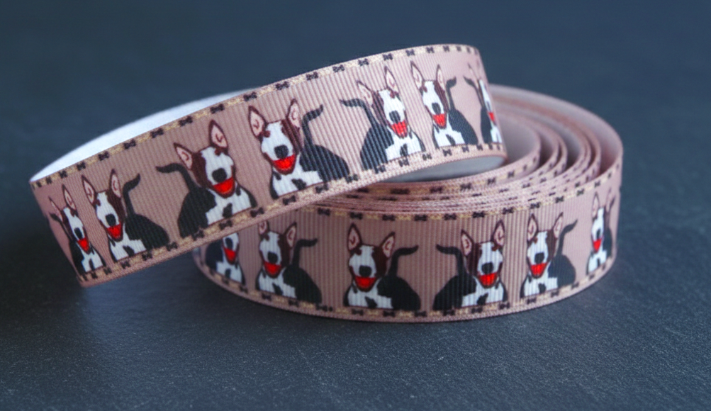 Exklusives  Lächelnder Bullterrier - Band mit Knochenrand – 22mm