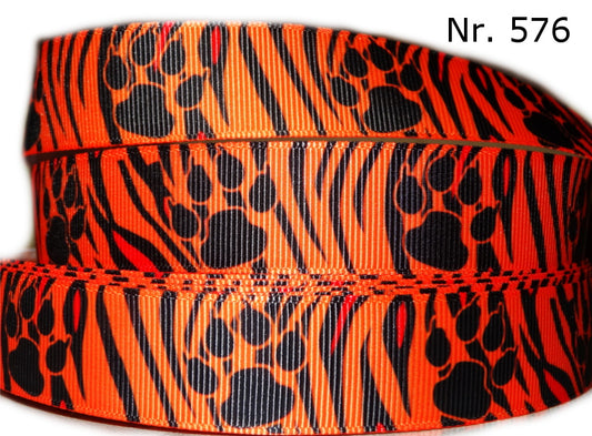 Pfotenabdrücke auf Tigermuster