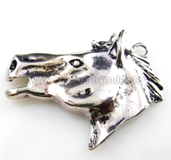 Verschiedene Anhänger Thema Pferd