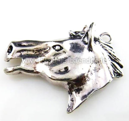 Verschiedene Anhänger Thema Pferd