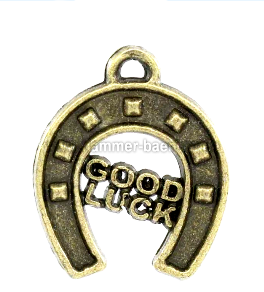 Verschiedene Anhänger Thema Pferd