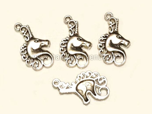 Verschiedene Anhänger Thema Pferd