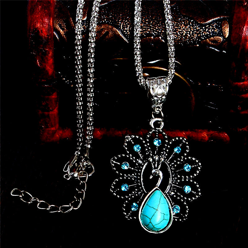 Pfauenpracht Halskette | Strassbesetzter Anhänger, Verstellbar