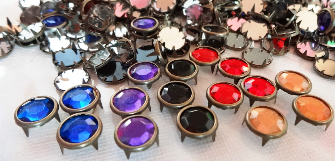 Runde Krallennieten mit Strass