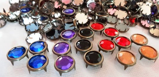 Runde Krallennieten mit Strass