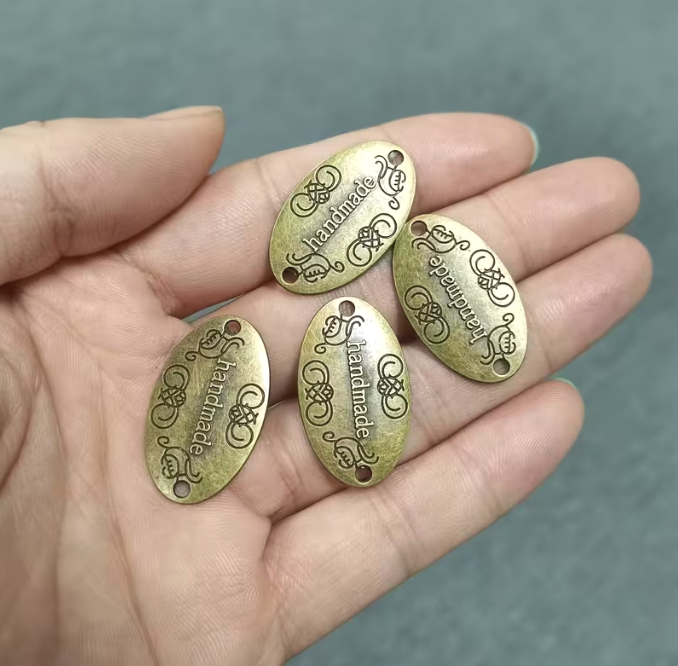 Metall-Label "Handmade" Oval 32 mm – Zum Aufnähen & Nieten