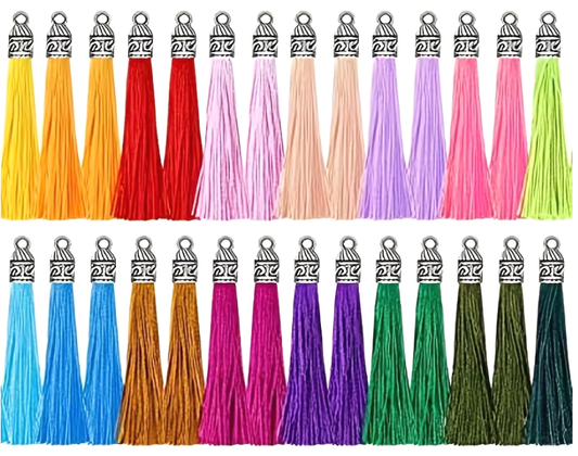 Schmuckanhänger Quaste – Farbenfrohe Akzente für Hund & Halter