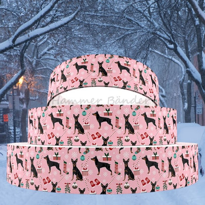 „Dobermann Winter Magic – Festliches Ripsband für stolze Weihnachtspfoten“