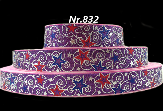 Glitzerndes Sternenband – 22mm | Bunter Foliendruck auf pink-lila Hintergrund