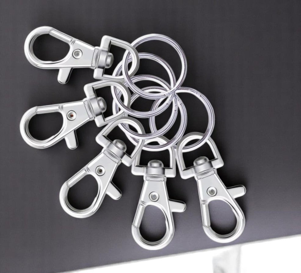 Karabinerhaken mit Schlüsselring – in Silber