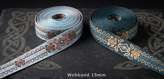 Medieval charm – 15 mm woven ribbon in an elegant belt design