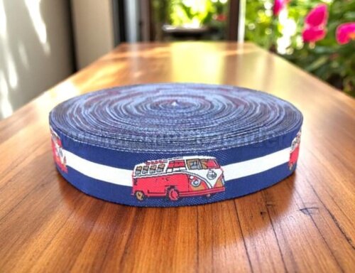 Retro-Roadtrip – 16 mm Webband mit VW Bus auf Streifen