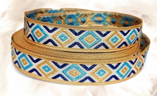 Geometrischer Glanz – Webband in Gold und Blautönen in 20mm