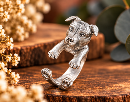 Versilberter Amstaff 3D-Wickelring mit Hund und Pfoten als Präsentationsbild