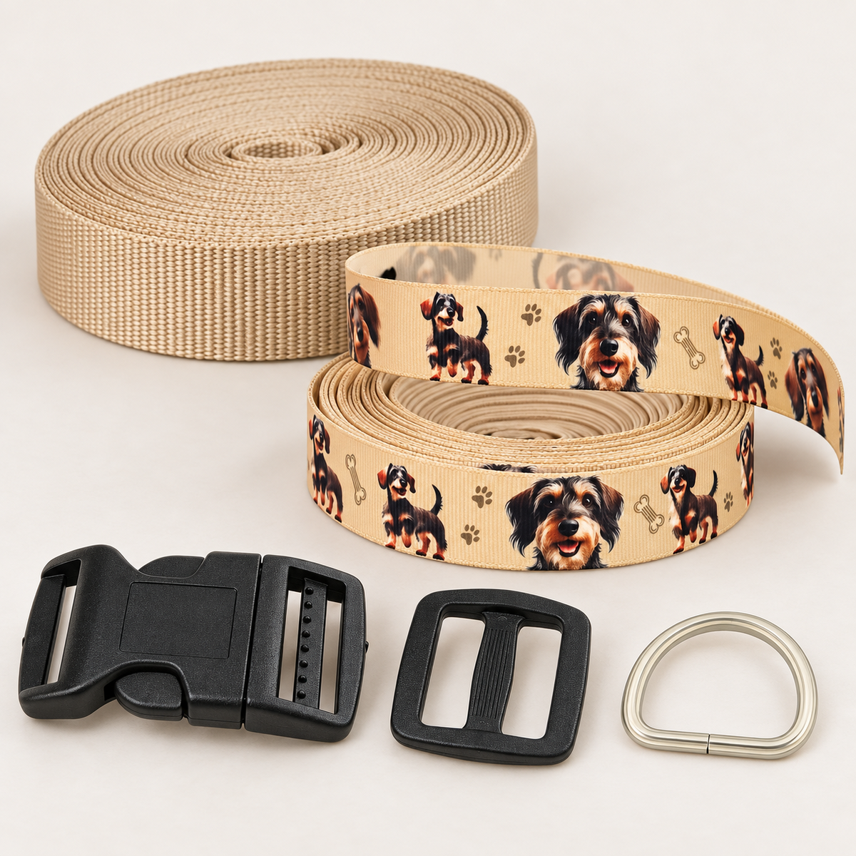Weitere Ansicht der DIY-Materialien mit beigem Gurtband und Dackel-Zierband