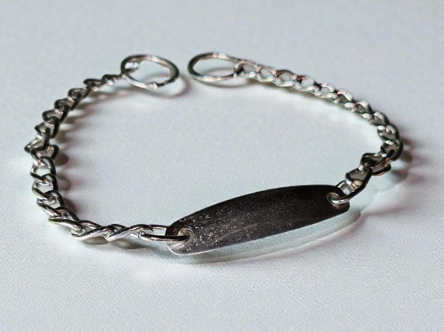 Kettenglieder-Halsband mit Gravurplatte – Ein edles Accessoire für deinen Hund